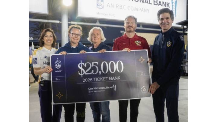 LA Galaxy donates $30,000 to SoCal youth soccer organization