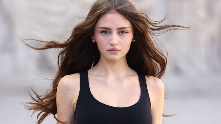 Heidi Klum's model daughter Leni Klum puts her twist on the naked trend