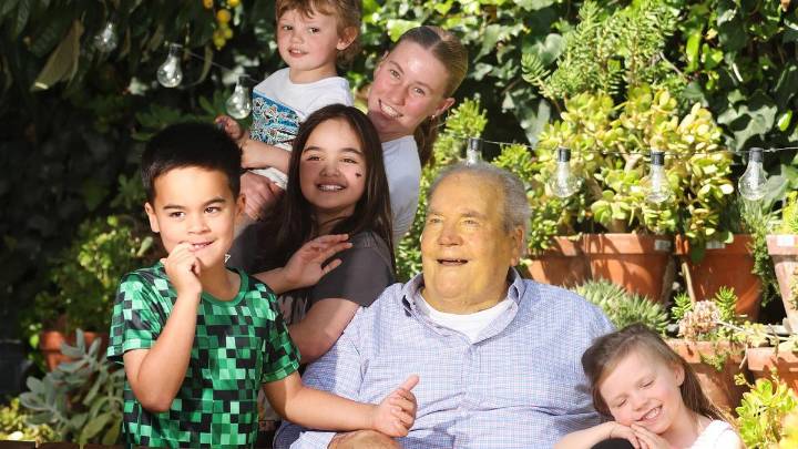 Gardens of WA: Phil ‘Pippy’ Harvey shows off Mandurah backyard after becoming too sick to tend to it