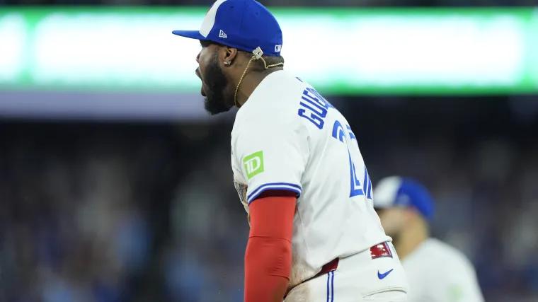 Blue Jays' 2 diving catches may have just saved World Series Game 7