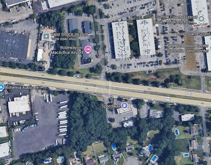 Pedestrian Fatally Struck on Veterans Memorial Highway in Ronkonkoma