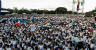 Hundreds of thousands rally in Manila against flood