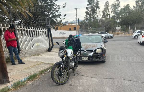 Motociclista resulta lesionado tras choque