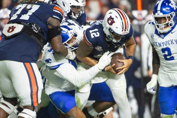 How will Auburn’s locker room respond to another inexplicable loss?