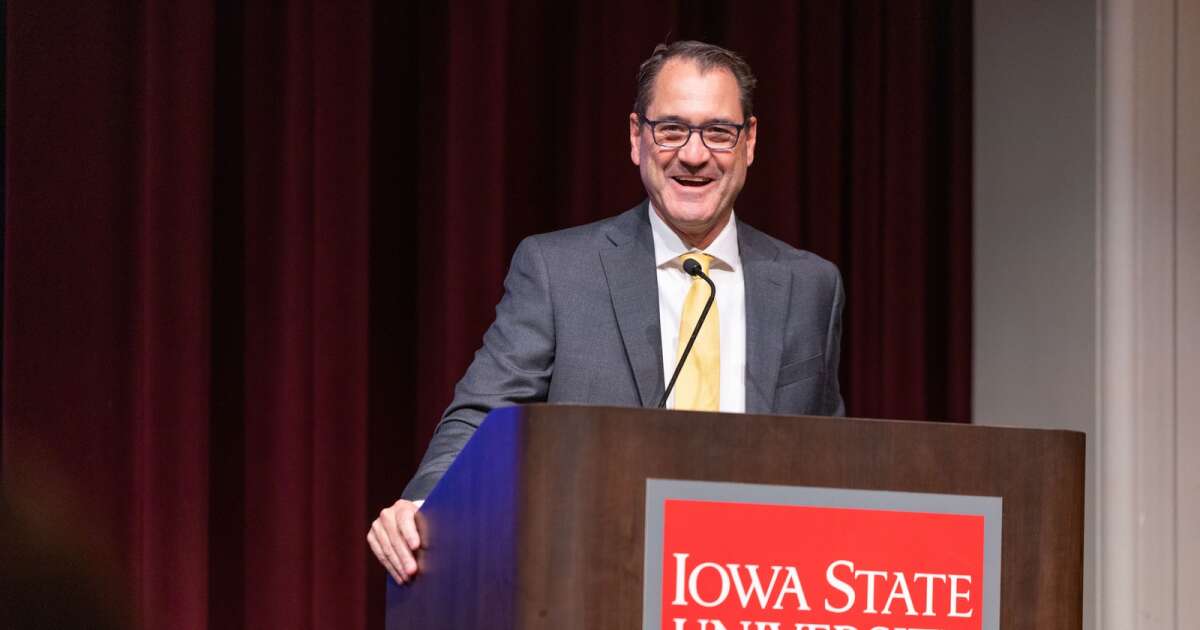 Iowa State names David Cook its 17th president