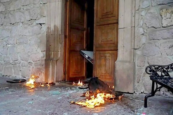 '¡Fuera, fuera...!'