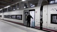 Renfe buscará una fórmula jurídica para seguir pagando las devoluciones con el método actual pese a la enmienda del PP