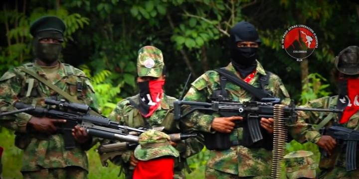 ELN habría masacrado a cinco mineros en San Pablo, Bolívar: quemaron maquinaria amarilla