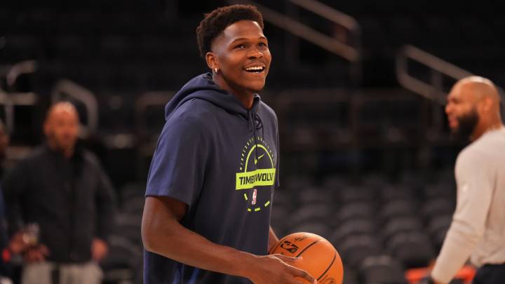 Wolves' Anthony Edwards (hamstring) cleared to resume on