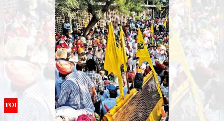 5,000 protesters smash past police barricades, storm into Panjab University