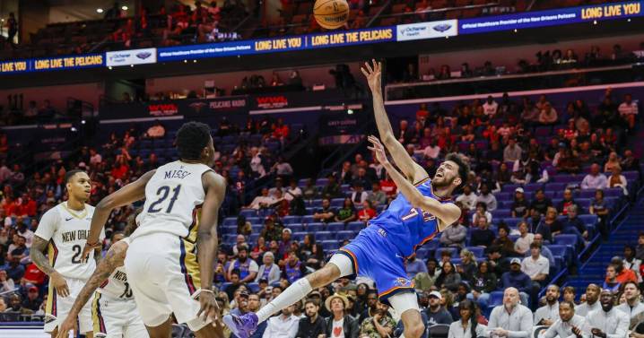 Oklahoma City Thunder rolls to 49-point first quarter and routs Pelicans