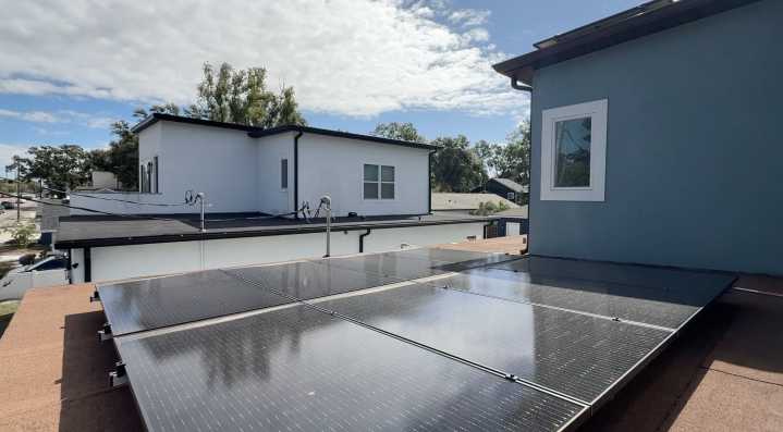 Florida man says solar 'lease' was actually rental