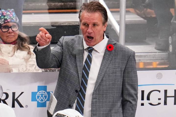 Kings searching for answers to home ice struggles