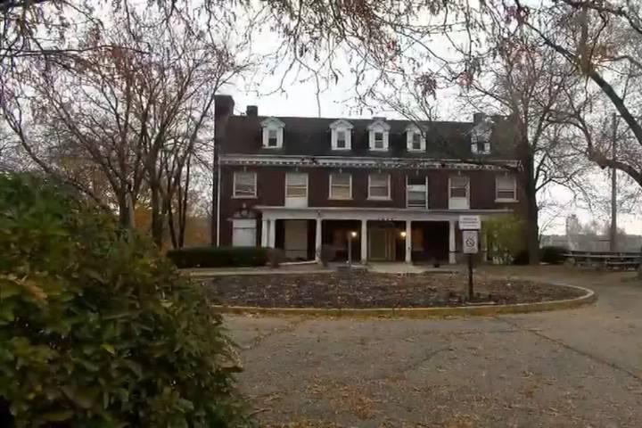 Peoria City Council tables decision on special use request for a new halfway house