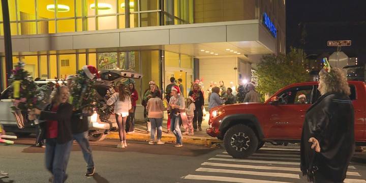 ‘Their eyes light up’ | East Tennessee Children’s Hospital hosts annual ‘Tiny Trees’ donation for patients