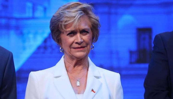 "Una vergüenza del Estado": Matthei cuestiona trabajo de SML en identificación de DD.DD.