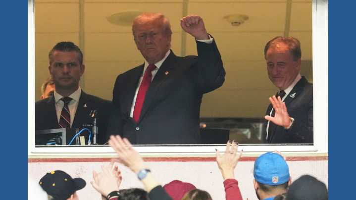 Donald Trump booed as the 1st sitting US president at a regular-season NFL game since Carter in 1978