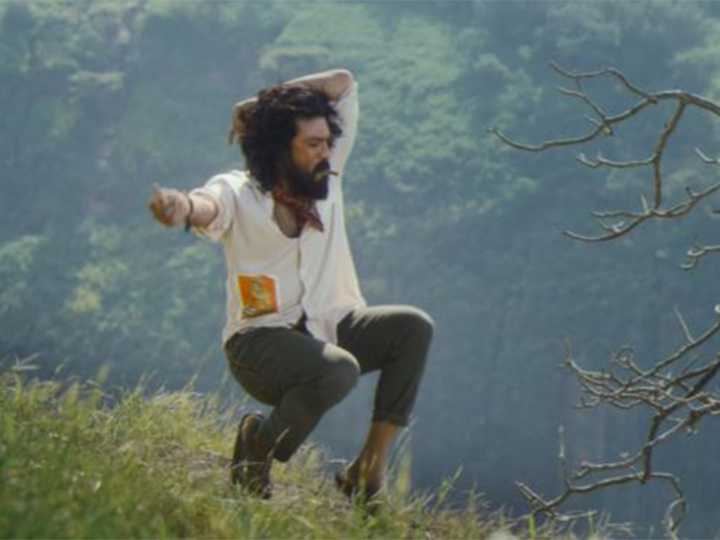 Ram Charan aces impressive hook step in 'Peddi' first song