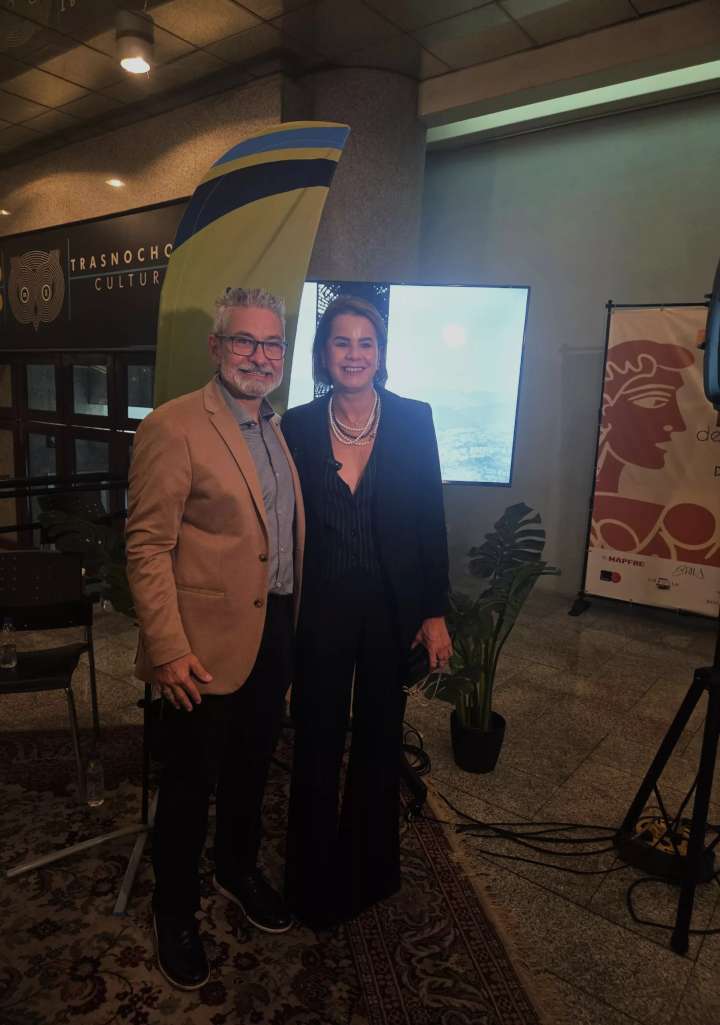 Banplus presenta el fotolibro Ávila Vertical