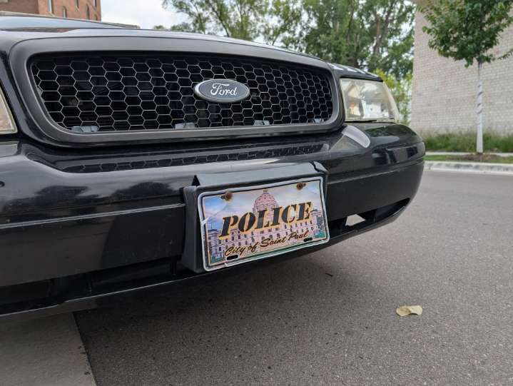 Man dies, woman injured after assault report at St. Paul apartment