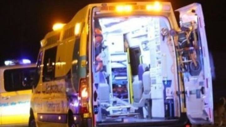 Hallan a un hombre herido grave y lleno de quemaduras tirado frente a un cajero