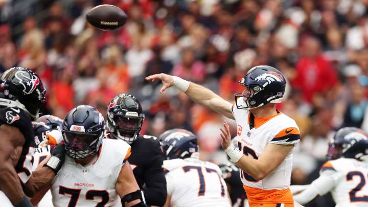 Broncos pull even with Texans, 15-15, in fourth quarter