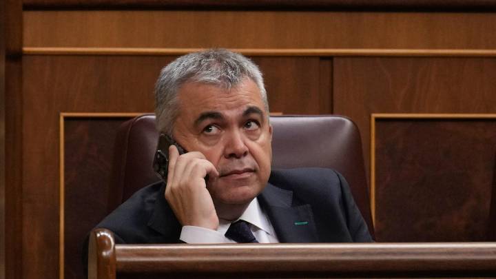 La UCO sitúa a Santos Cerdán como "enlace" entre el Gobierno y Acciona para el presunto amaño de obras