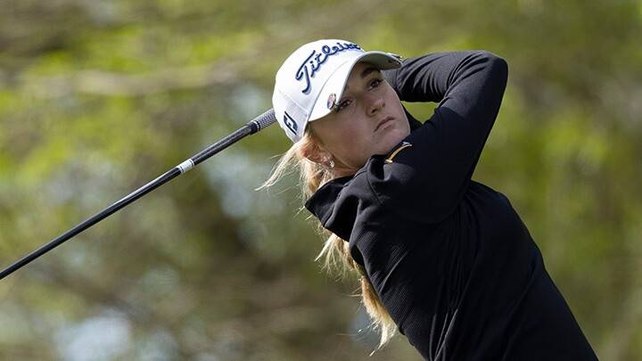 Estero golfer Gianna Clemente turning pro; works on qualifying
