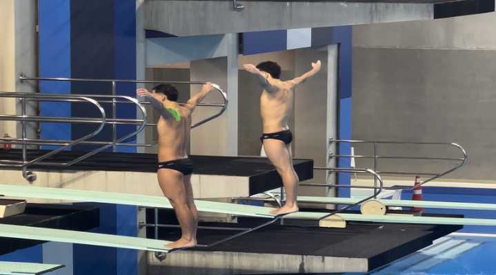 Doble triunfo venezolano: Oro y plata en clavados sincronizados en Lima