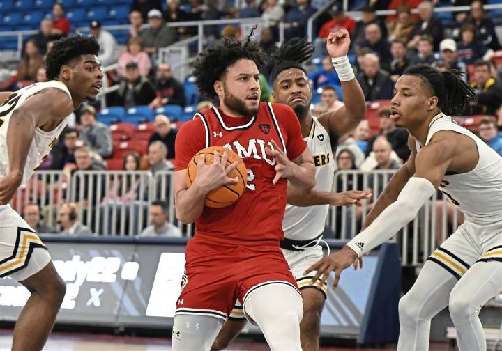 Ryan Prather Jr. scores 17 points in Robert Morris victory over Stetson