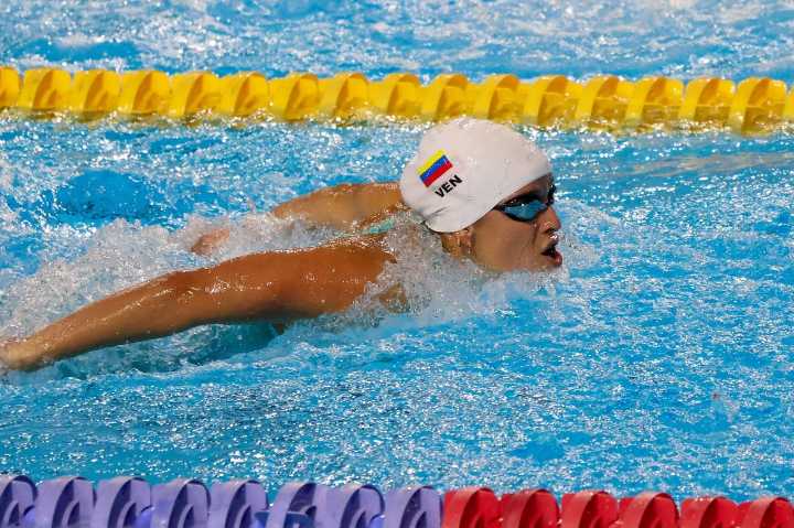 Natación cerró en el segundo lugar del medallero en los Bolivarianos 2025