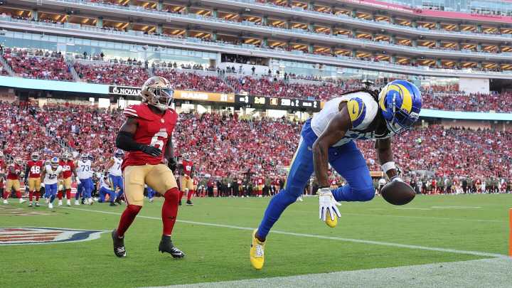 Davante Adams questionable to return with back injury