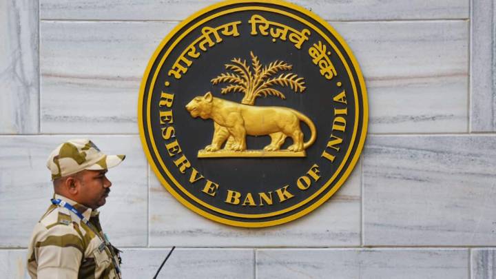 RBI offers moratorium for tariff-hit exporters, extends FX realisation window