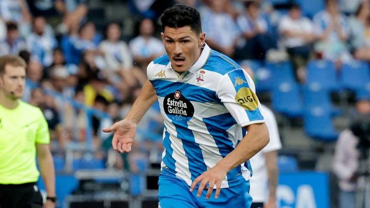 Miguel Loureiro: «Os partidos están máis controlados que a sensación que dá dende fóra»