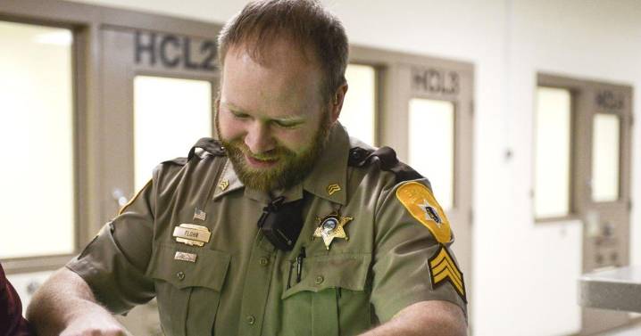 Gallatin County detention sergeant dies in apparent hunting accident