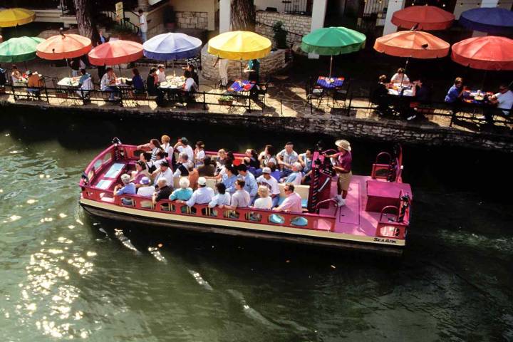 Toddler Hurt in Pepper-Spray Attack on River Walk Barge