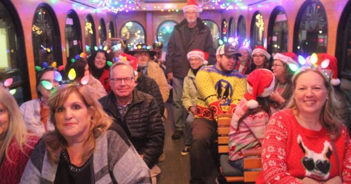 Jingle Downtown fundraiser rallies community to support local kids and boost businesses