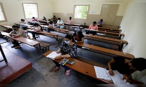 JEE Main 2026: NTA confirms calculator ban, clarifies on typo error in bulletin