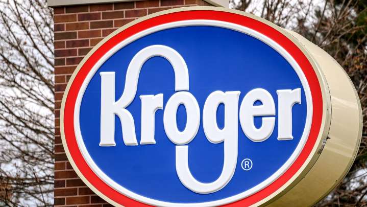 These stores, malls are open, closed in Louisville on Thanksgiving 2025