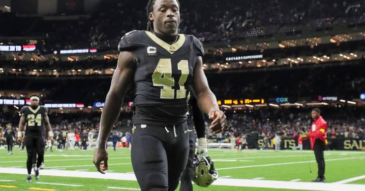Saints RB Alvin Kamara a DNP; Chris Olave leaves early