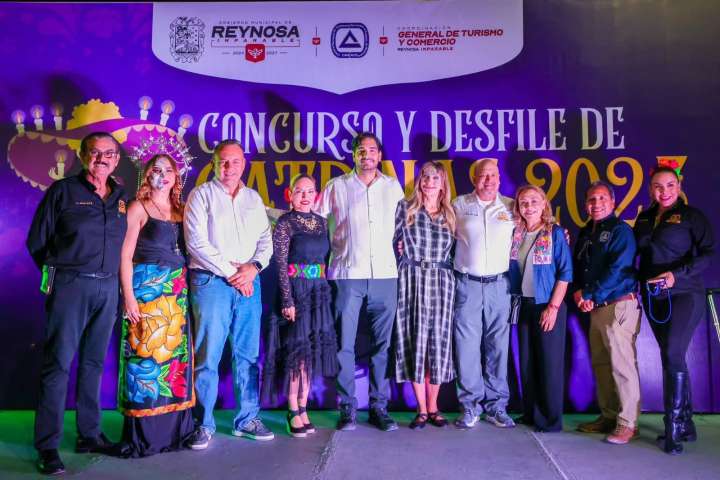 Celebró Alcalde Carlos Peña Ortiz Concurso de Catrinas 2025 con la CANACO