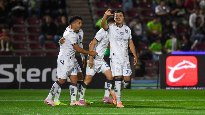 Gallos sueña con Play In y le da boleto de Liguilla a Chivas