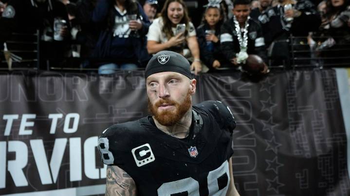 Raiders' season hits new low as Cowboys take knee before two