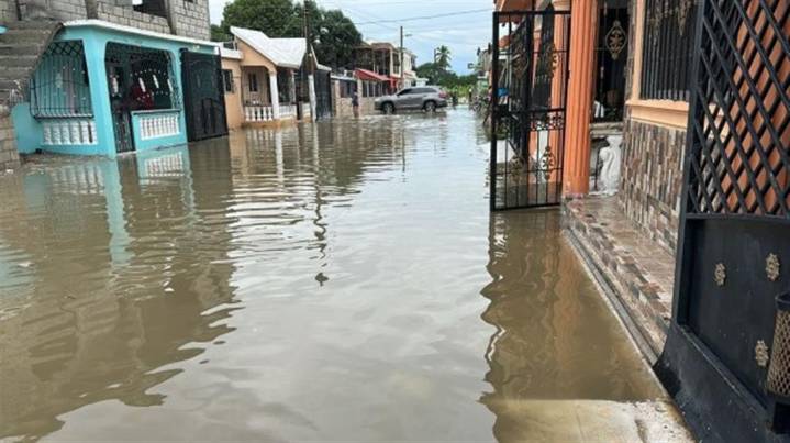 Lluvias causan inundaciones en provincia dominicana de Barahona