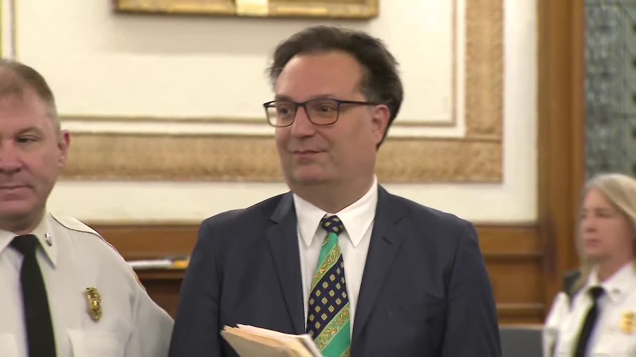 Brian Walshe’s mom blows him a kiss in court as trial nears