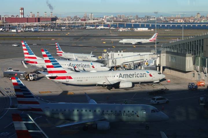 US airline group urges Congress to pay controllers during future shutdowns