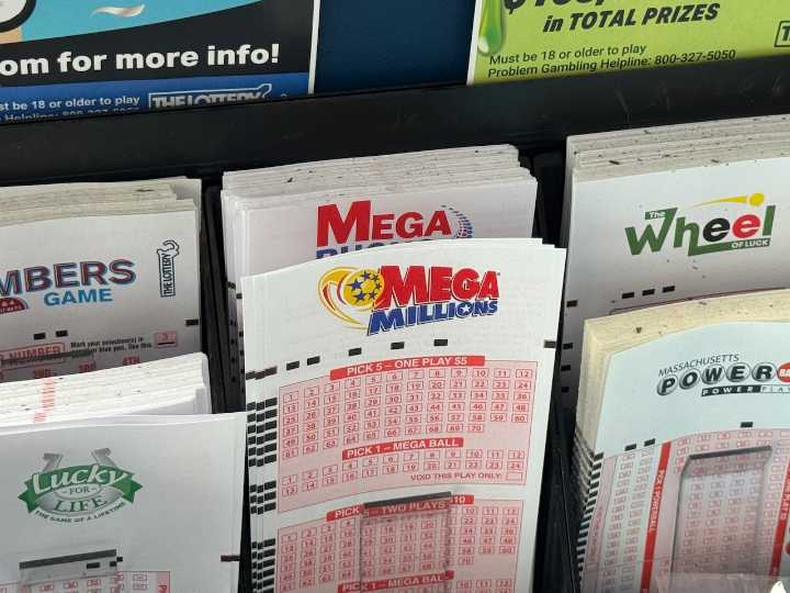 Mega Millions jackpot nearly at $1 billion ahead of Friday drawing