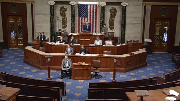 Cámara de Representantes aprueba forzar la publicación de los archivos del pederasta Jeffrey Epstein