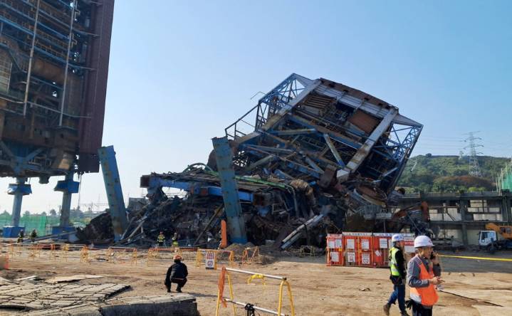 At least 1 killed, 6 trapped after structure at decommissioned South Korean power plant collapses
