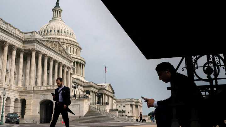 El Senado de EEUU aprueba acuerdo para poner fin al cierre del Gobierno y lo pasa a la Cámara Baja